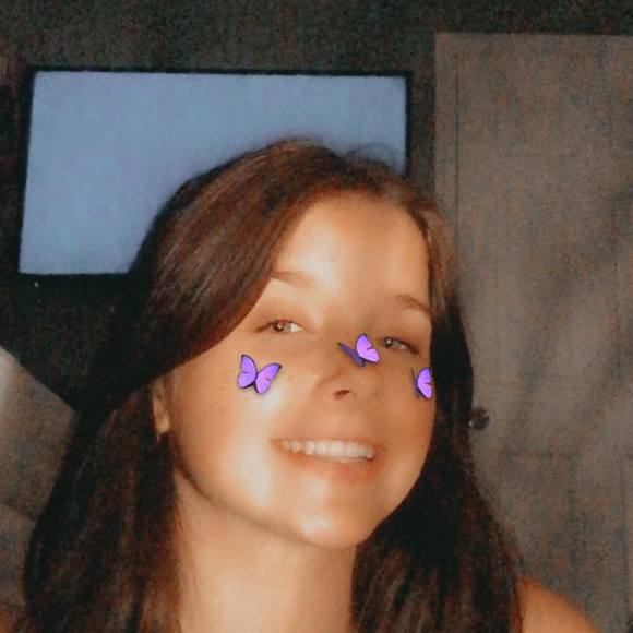 Meet your Posher, Hailey - Picture 1 of 1